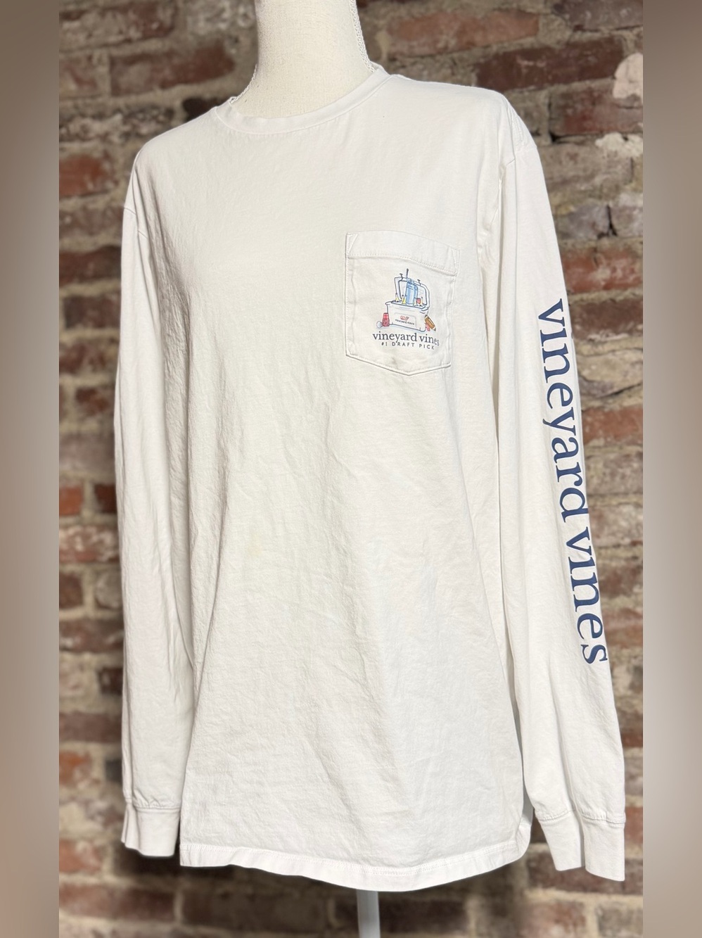 Vineyard Vines White #1 Draft Pick Football Keg Cooler Graphic LS Shirt Large